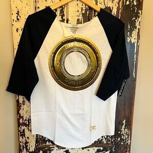 Women’s NWT distressed cut out neck Diamond Gold Rings boyfriend fit shirt. S.